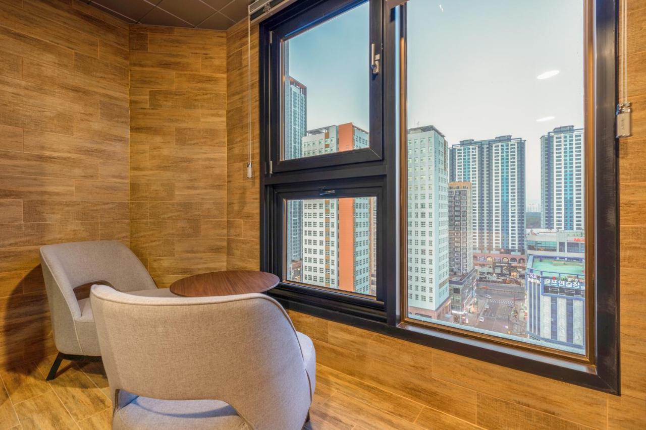 Urban-Est Hotel Goyang Exterior foto