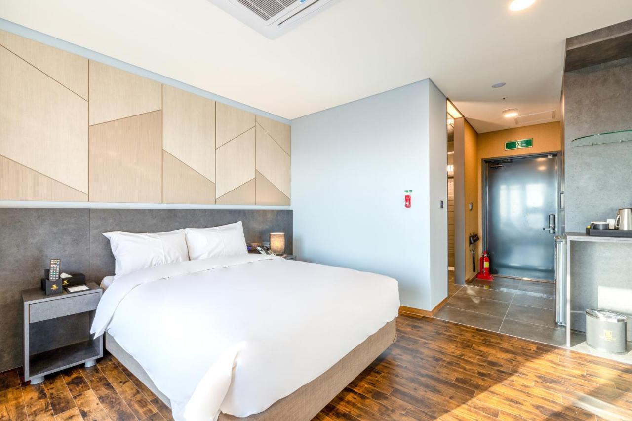 Urban-Est Hotel Goyang Exterior foto