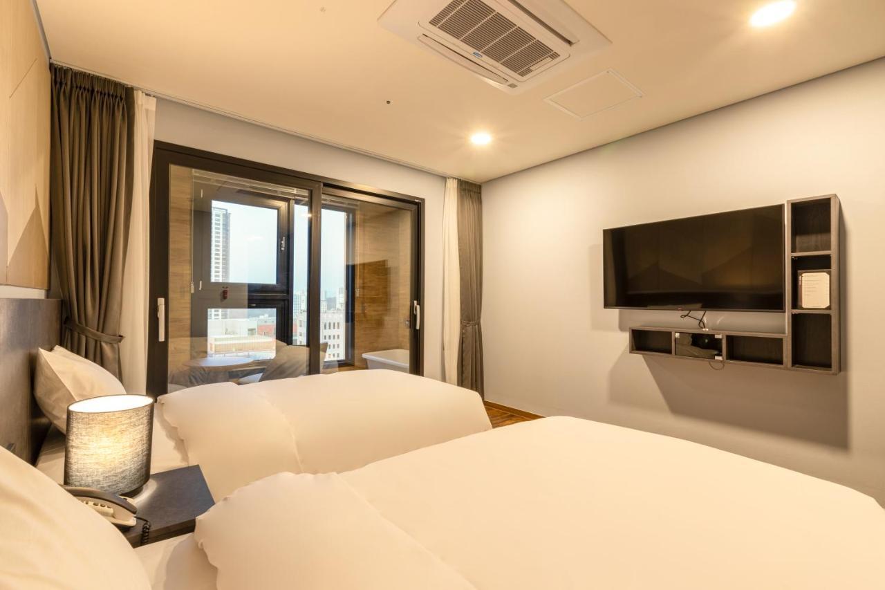 Urban-Est Hotel Goyang Exterior foto