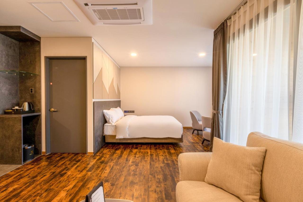 Urban-Est Hotel Goyang Exterior foto