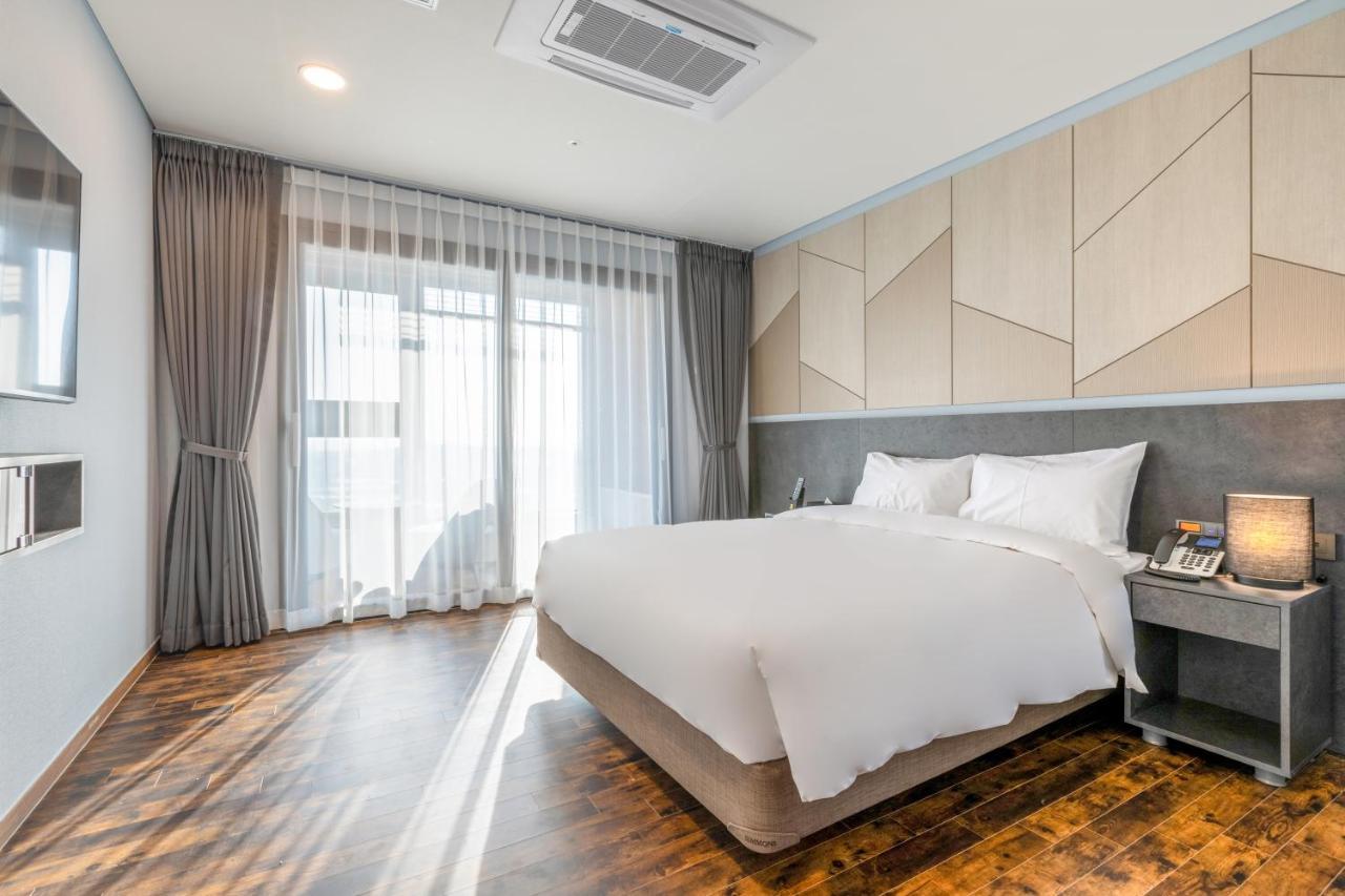 Urban-Est Hotel Goyang Exterior foto