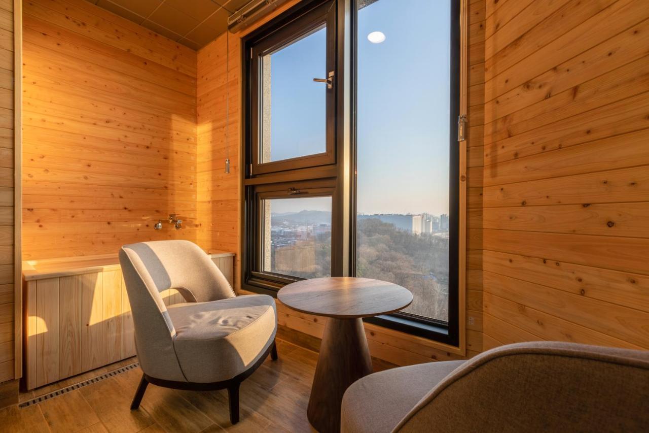 Urban-Est Hotel Goyang Exterior foto